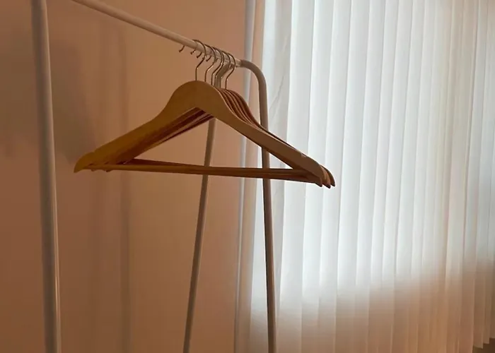 Appartement Near Station, 6people, Room2 Bed3, 12pm, Luggage, Ott, Washing Machine *